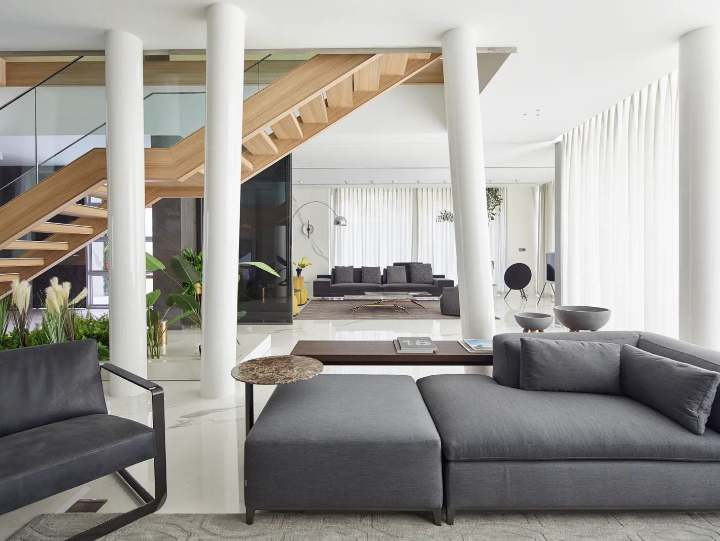 Fotógrafo de arquitectura Barcelona. Interiores de una casa en Pune, India. Reportaje fotográfico realizado para el estudio Aha Pune.