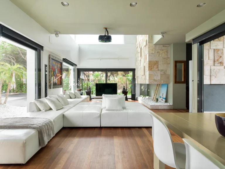 Fotógrafo de interiorismo en Barcelona. Imagen de portfolio de una casa de diseño en Gavá mar, Barcelona