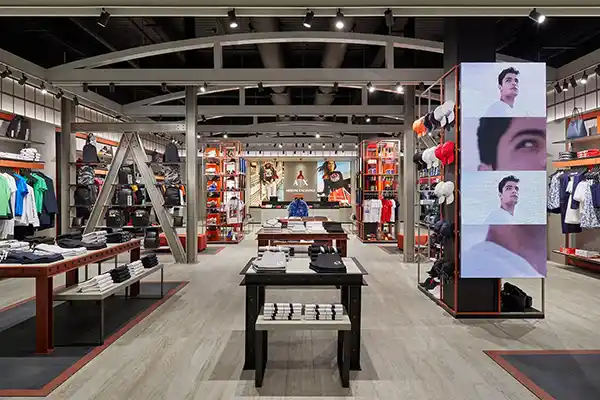Fotógrafo de tiendas en Barcelona, imagen de portfolio: tienda Armani en Londres