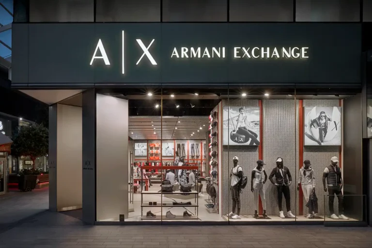 Fotógrafo de tiendas en Barcelona, fotografías de tienda Armani AX east London