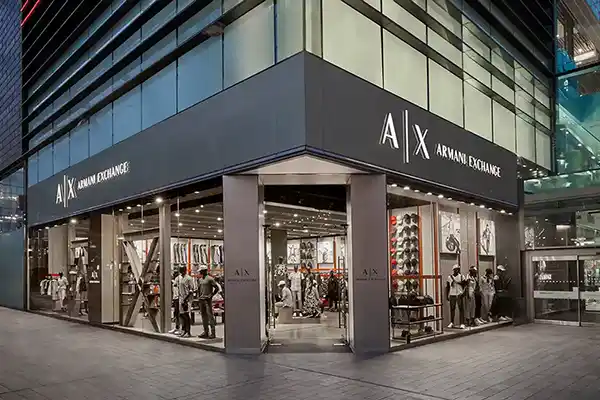 Fotógrafo de tiendas en Barcelona, imagen de portfolio: tienda Armani en Londres